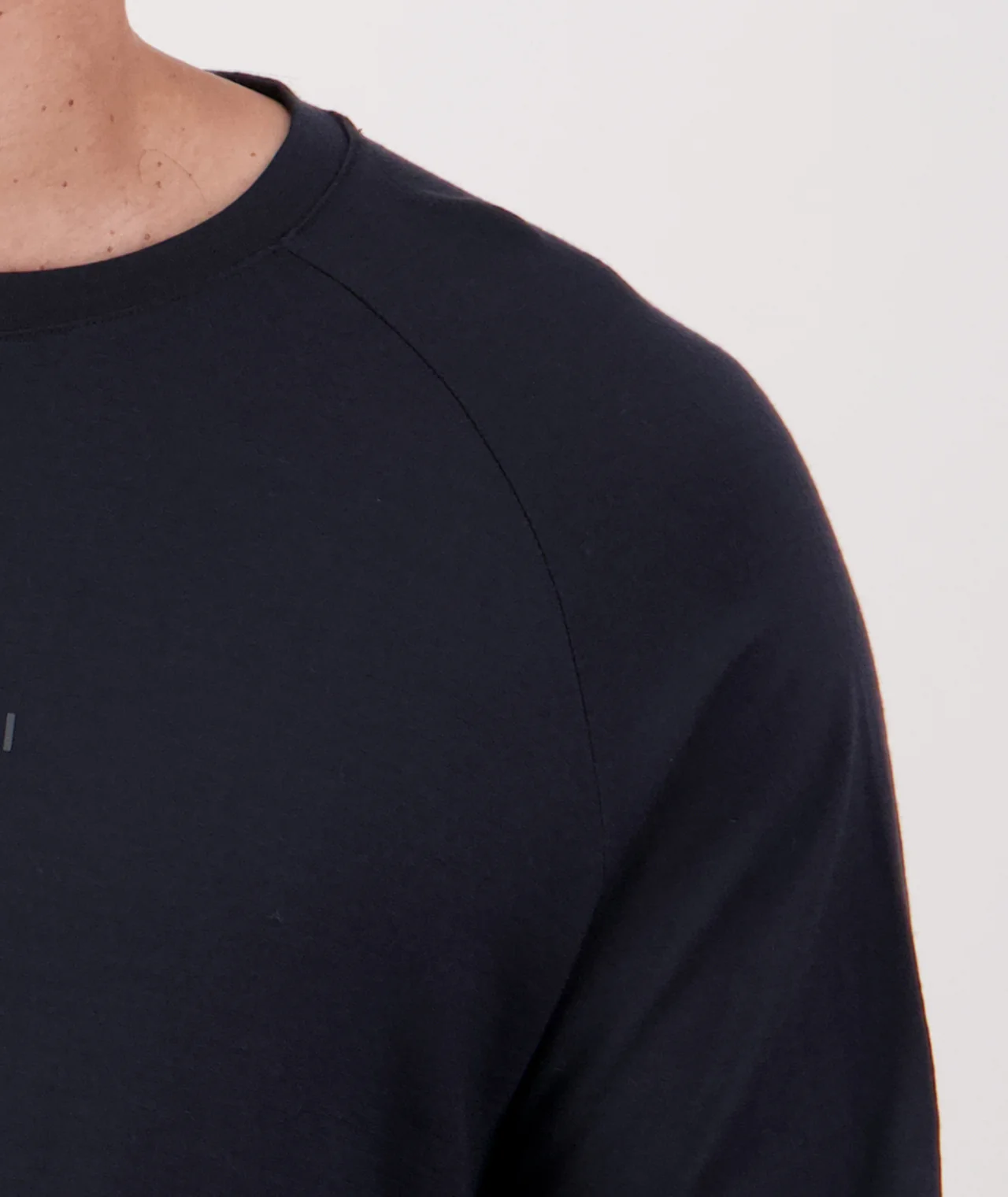 Men's Carlton Long Sleeve Merino T-Shirt - Image 4